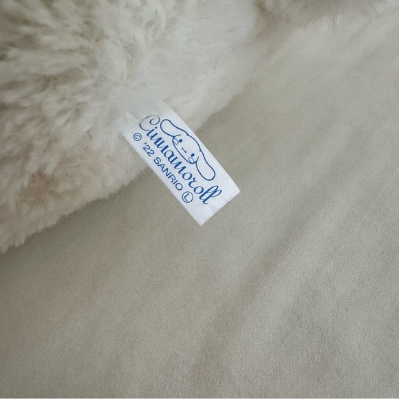 Sanrio Cinnamoroll Milky White Large Plush - Picture 7 of 7